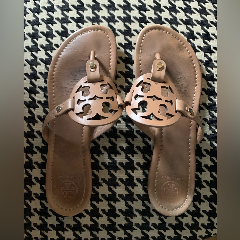 Tory Burch Miller Sandal • Size 9 • Light Makeup